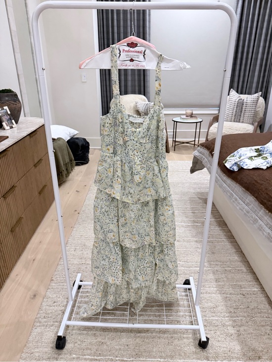 ASTR The Label Dresses & Skirts - Astr Pale Green and Yellow Floral Smocked Blouse